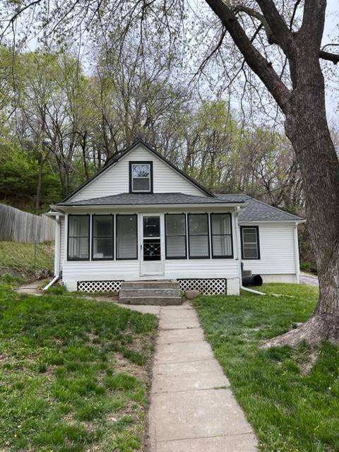 128 HUNTER AVE, Council Bluffs, IA 51503