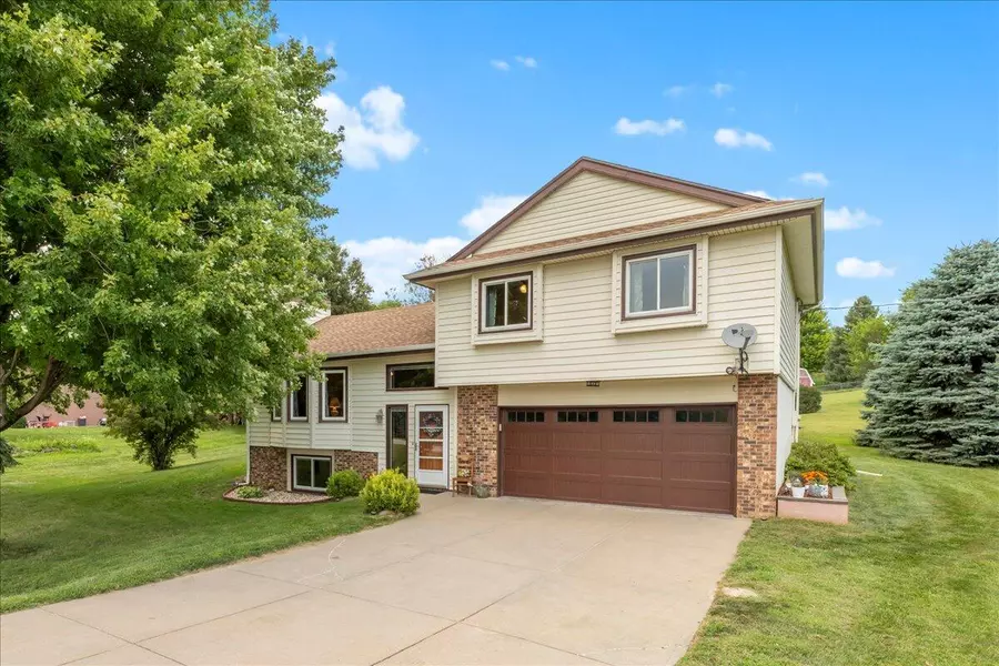 22972 DABOLL CIR, Glenwood, IA 51534