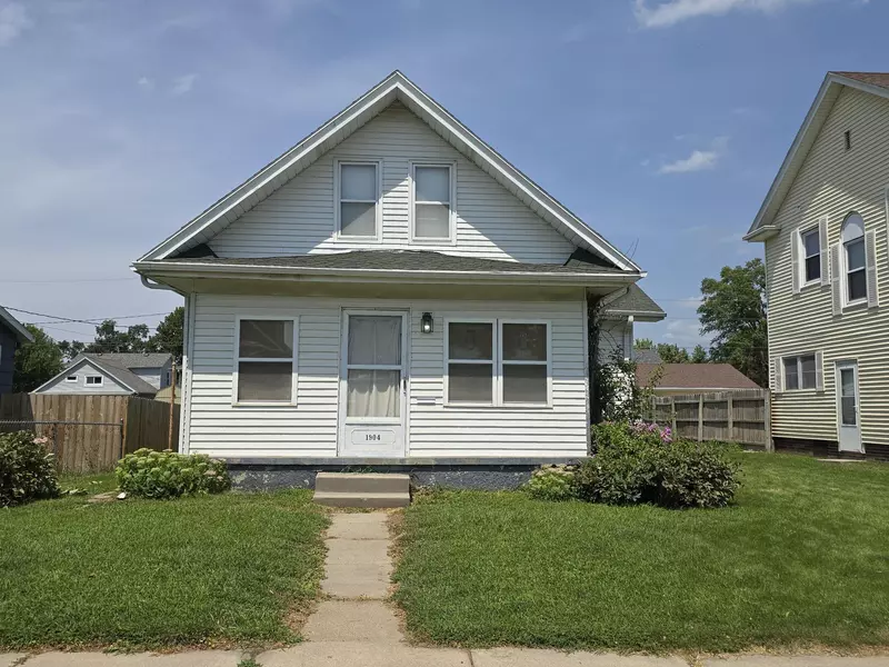 1904 AVE. B, Council Bluffs, IA 51501