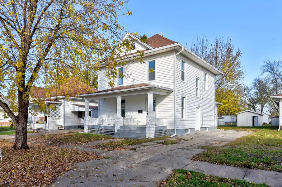 103 W PROSPECT ST, Red Oak, IA 51566