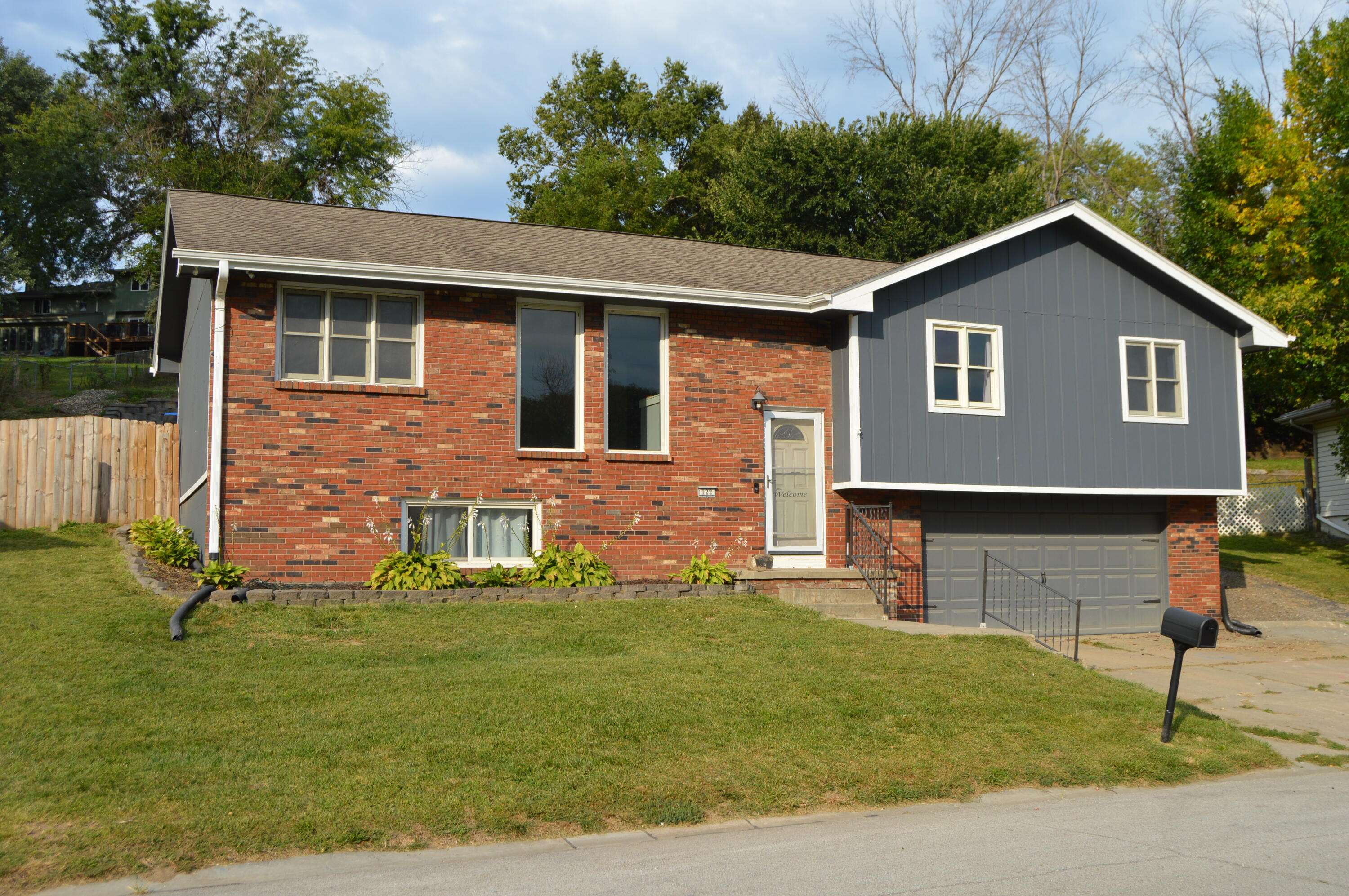 Council Bluffs, IA 51503,122 ROSEBUD LN