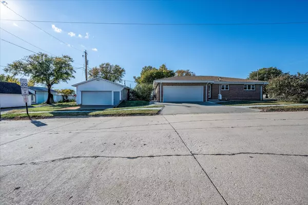 Treynor, IA 51575,36 E MAIN ST