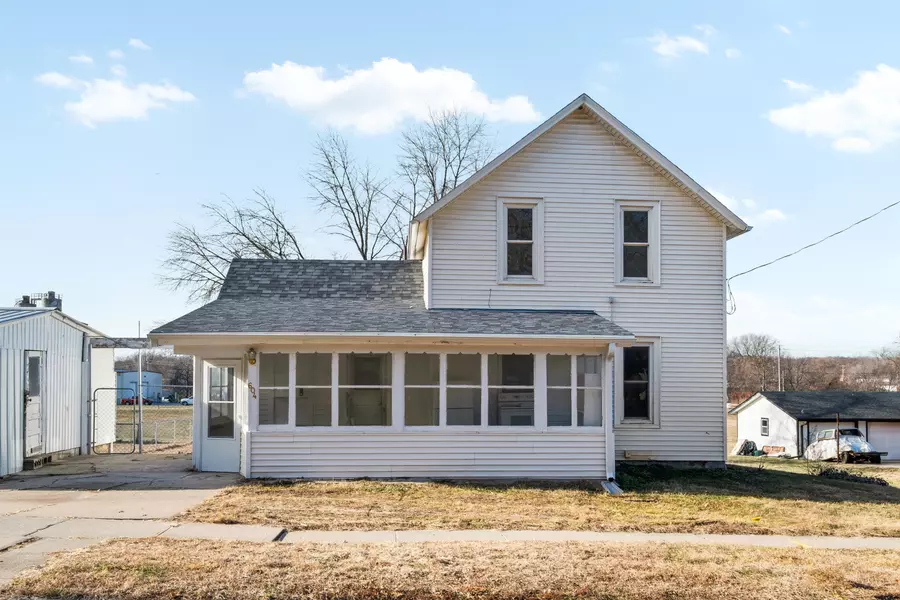 604 S CHESTNUT ST, Glenwood, IA 51534