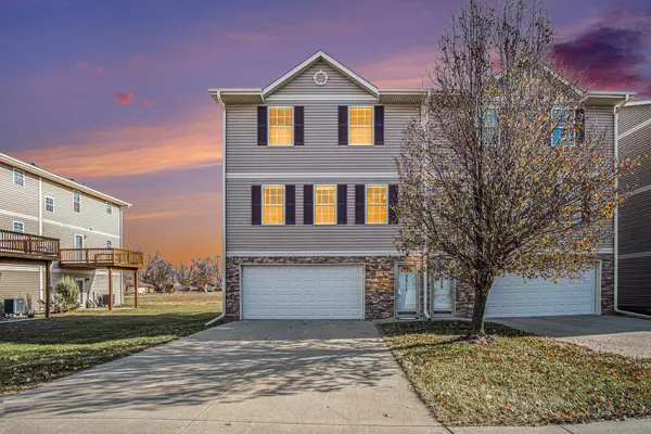 3011 NAKOMA LN, Carter Lake, IA 51510