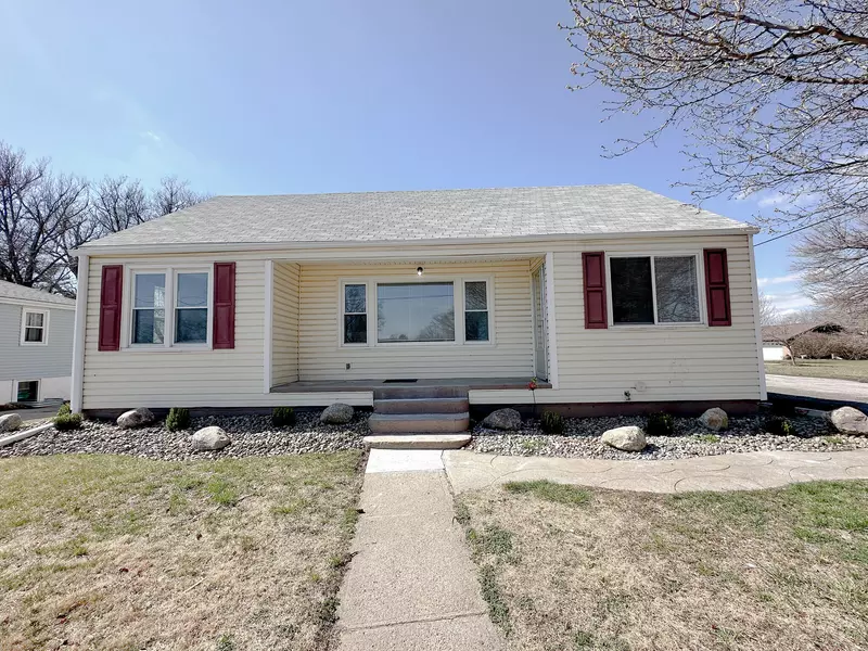 3010 N 13TH ST, Carter Lake, IA 51525