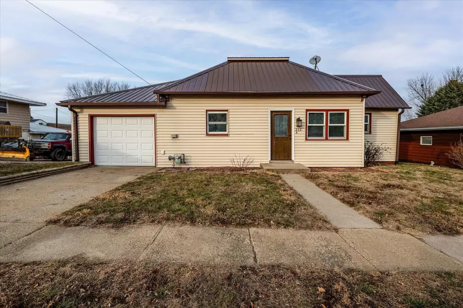 211 4TH AVE, Portsmouth, IA 51565