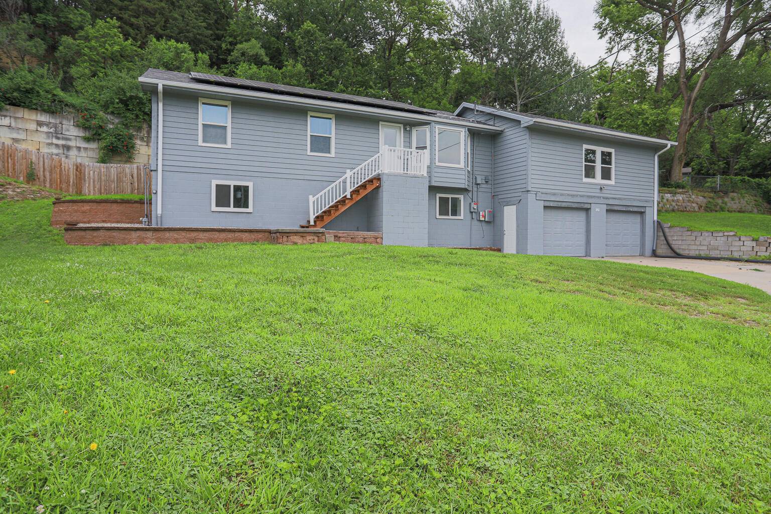212 E WELCH ST, Crescent, IA 51526