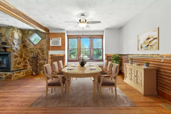 Avoca, IA 51521,613 N WALNUT ST