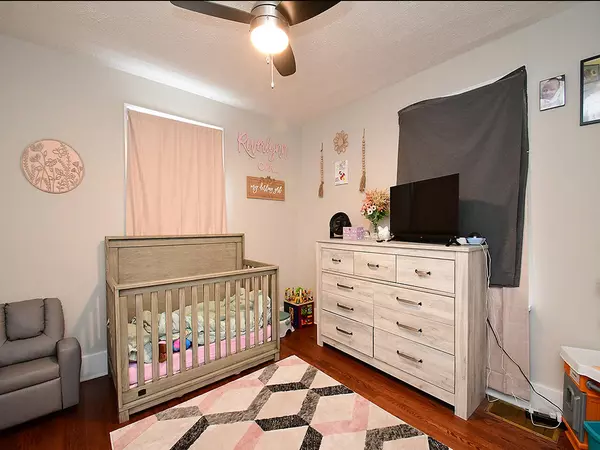 2437 E AVENUE Council Bluffs, IA 51501