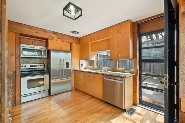 1326 OAK PARK RD Council Bluffs, IA 51503