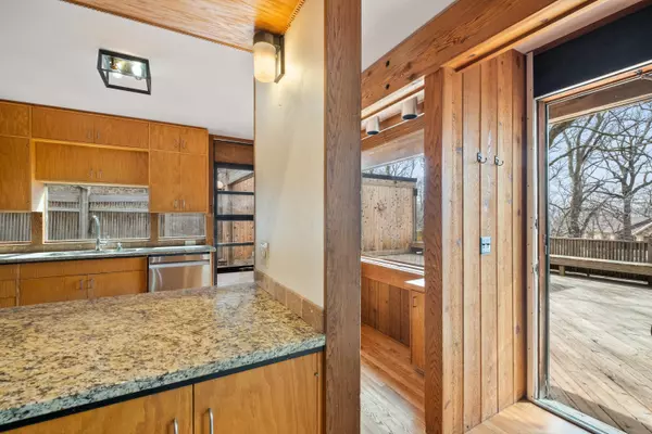 1326 OAK PARK RD Council Bluffs, IA 51503