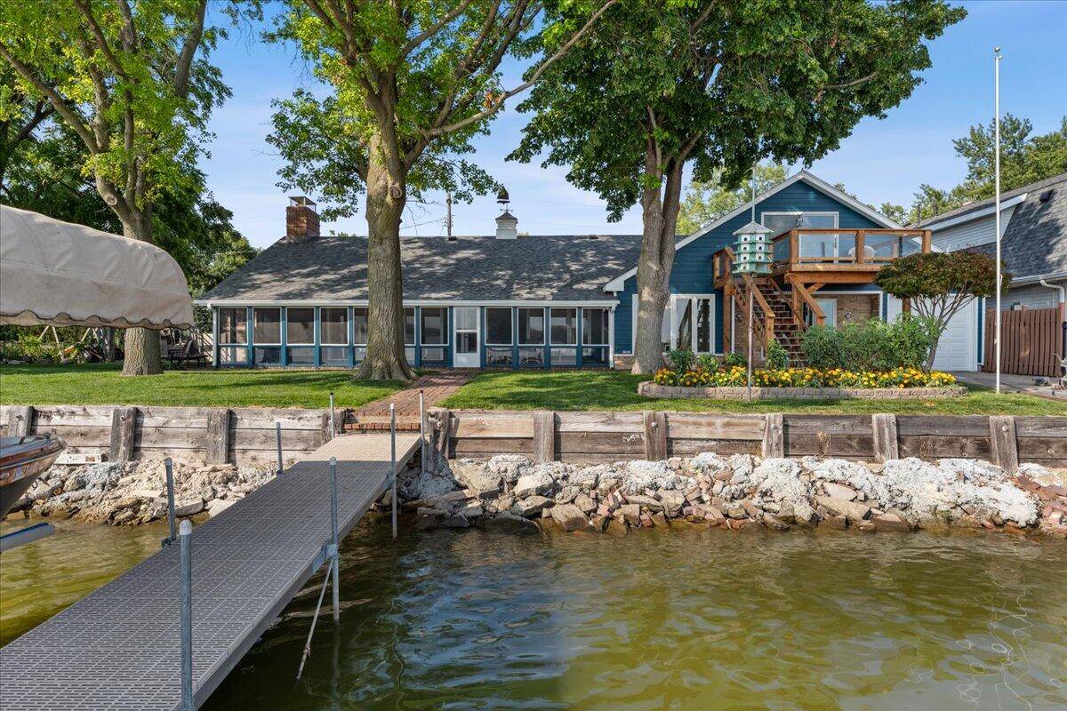 4614 N SHORE DR, Council Bluffs, IA 51501