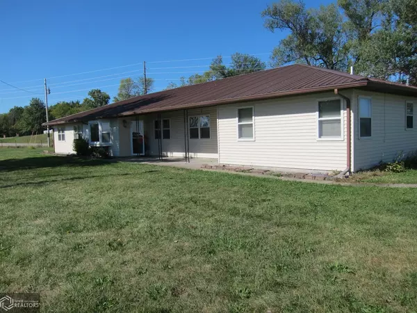 45588 State Highway 14, Chariton, IA 50049