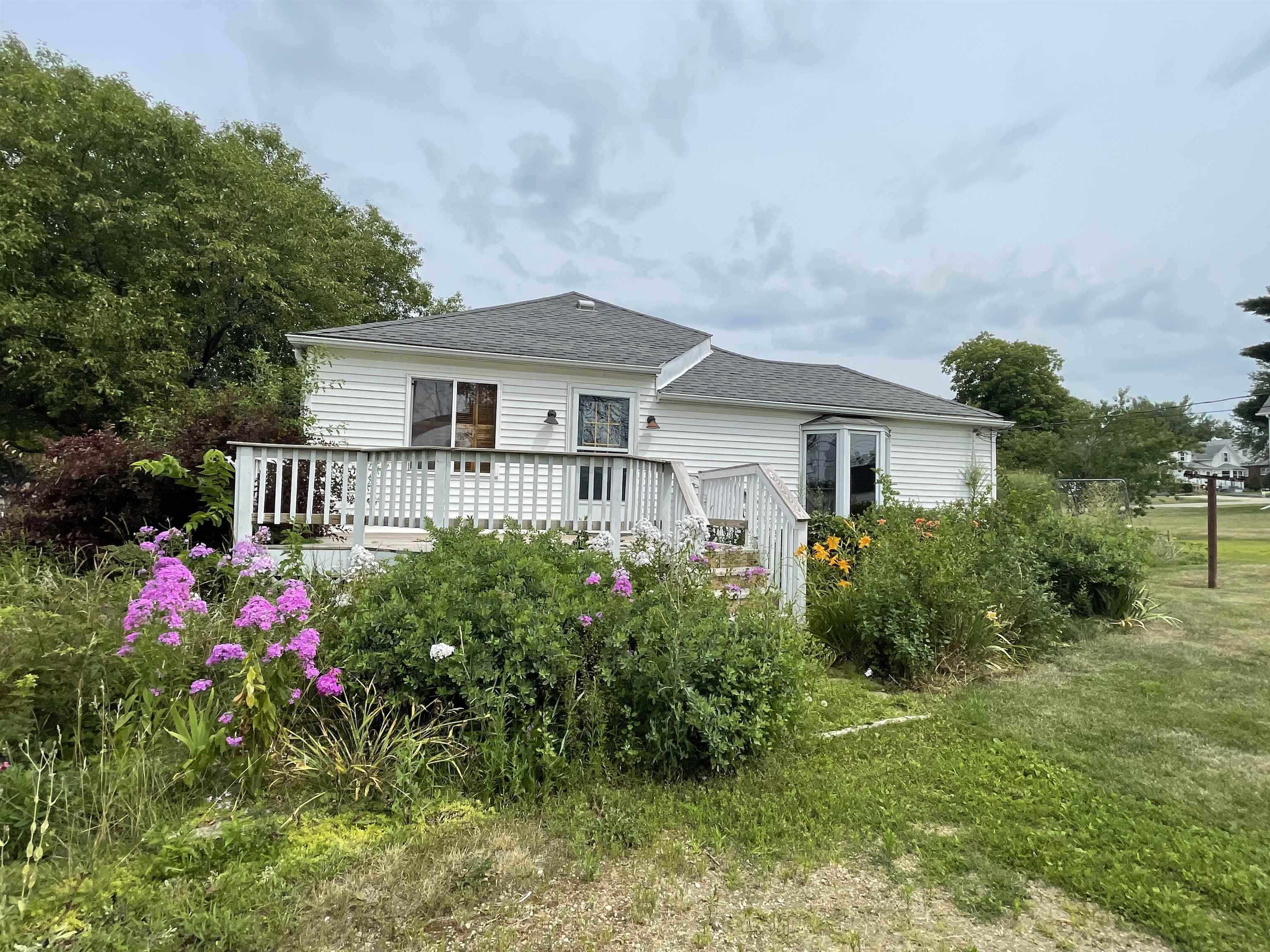 302 2nd Street, Garwin, IA 50632-9733