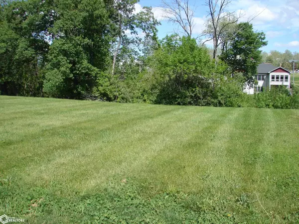 Mount Pleasant, IA 52641,902 S Smith St