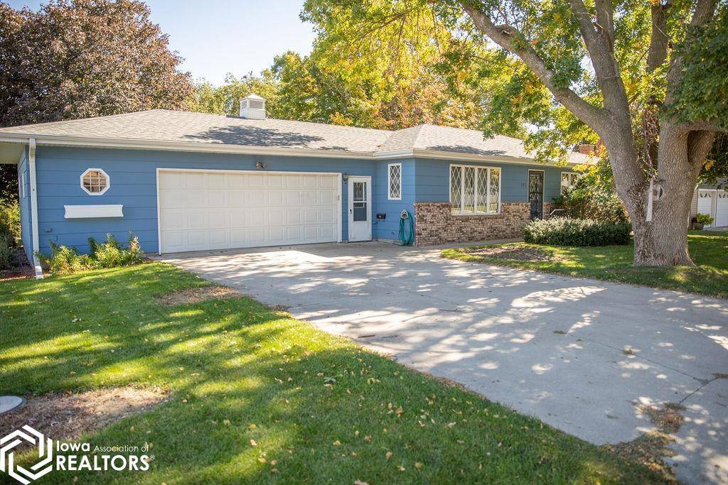 101 4th St, Whittemore, IA 50598