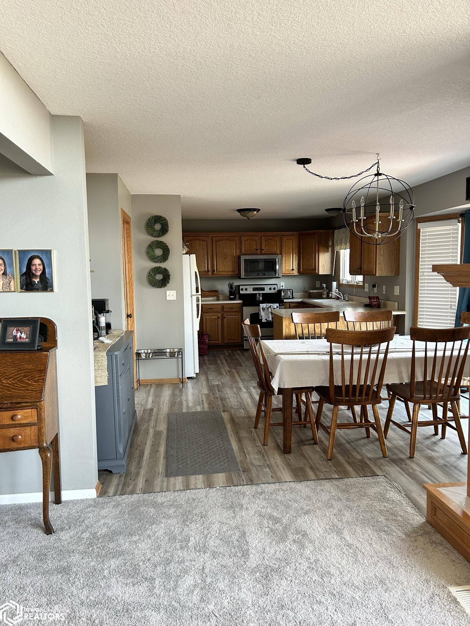 Osceola, IA 50213,207 Manor Dr