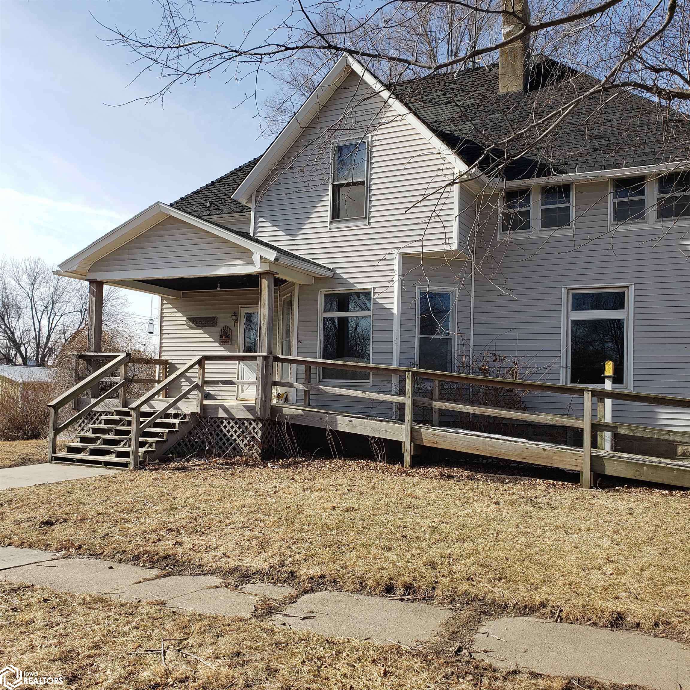 603 N 4th St, Seymour, IA 52590