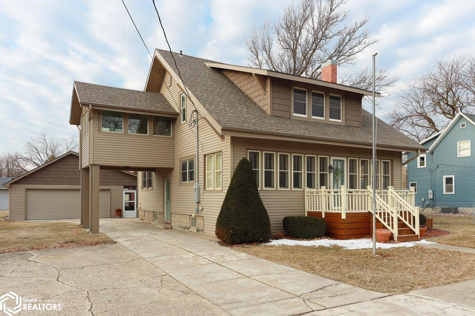 613 W Main St, Lake City, IA 51449