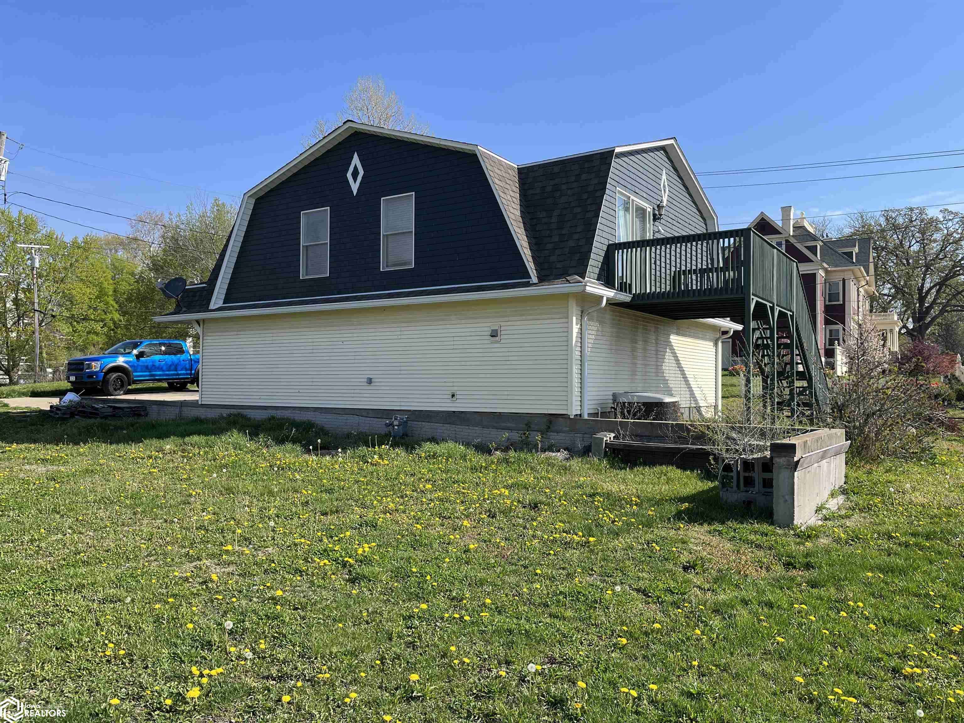 Ottumwa, IA 52501,215 N Jefferson St