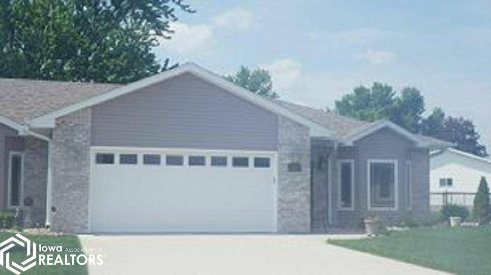 1737 Deer Run Dr, Burlington, IA 52601