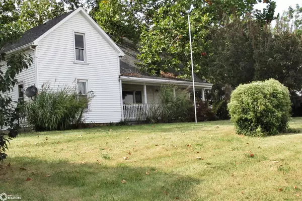 1220 N County Road 2200 E, Carthage, IL 62321