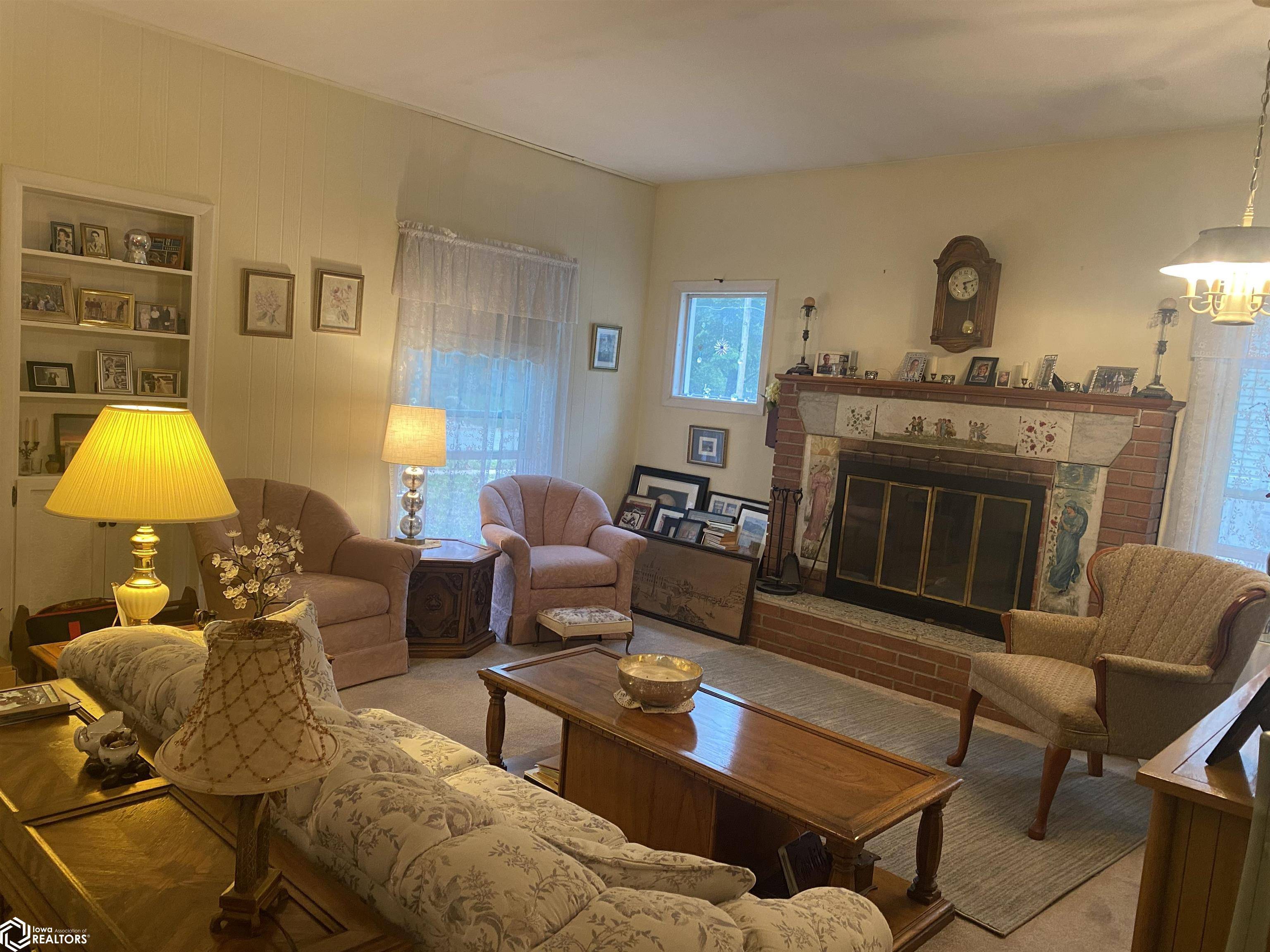 Clear Lake, IA 50428,211 N 10th St