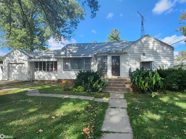 603 W Prairie St, Creston, IA 50801