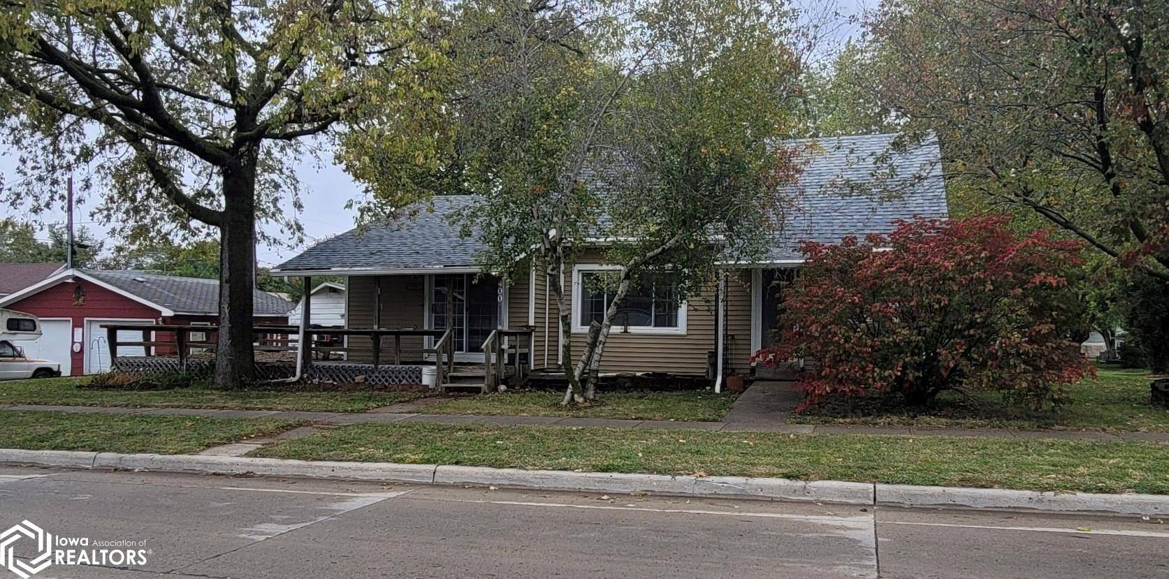 400 N Vine St, Creston, IA 50801