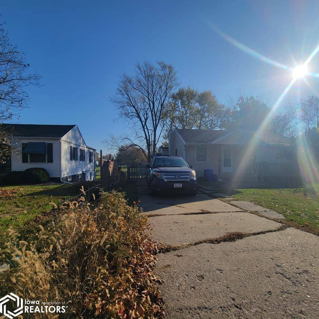 Ottumwa, IA 52501,2514 Meadowdale St