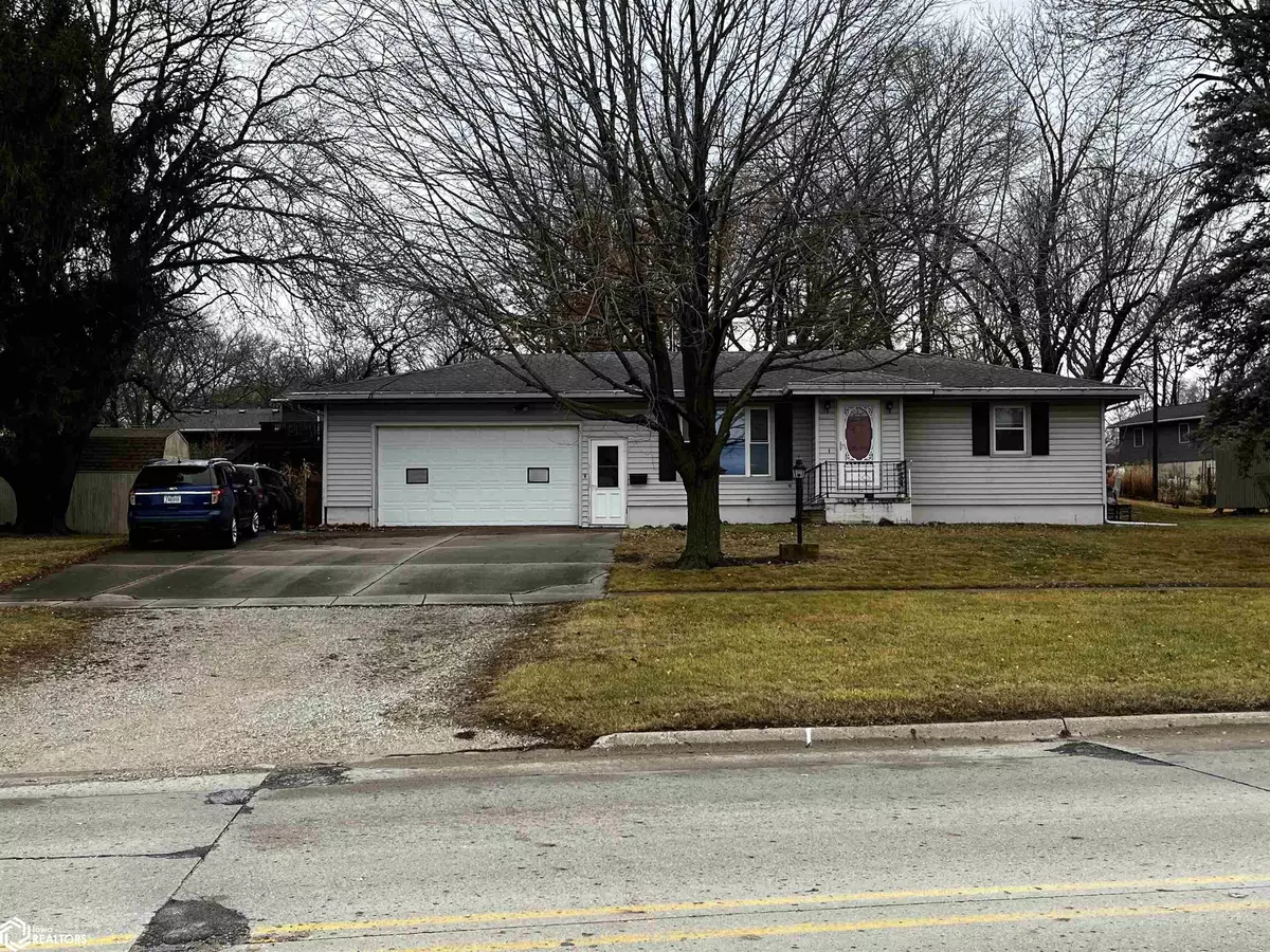 Adel, IA 50003,1811 Greene St