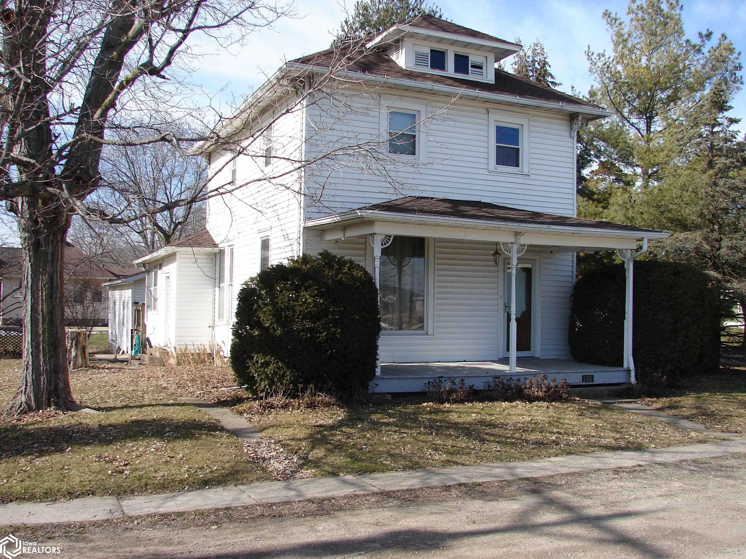 103 S Main St, Danville, IA 52623