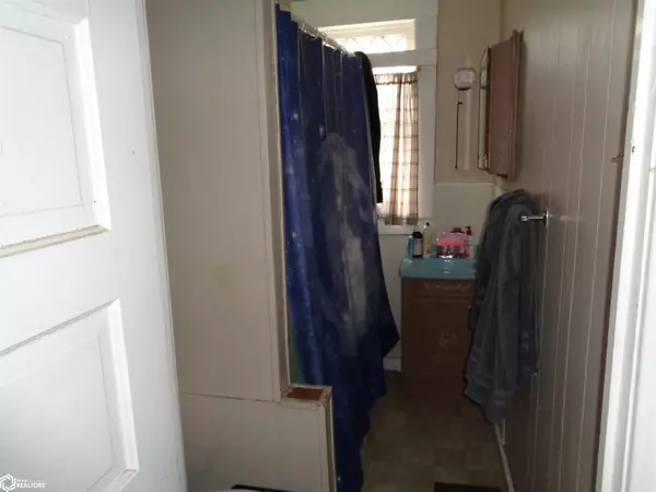 Centerville, IA 52544,310 N 15th St