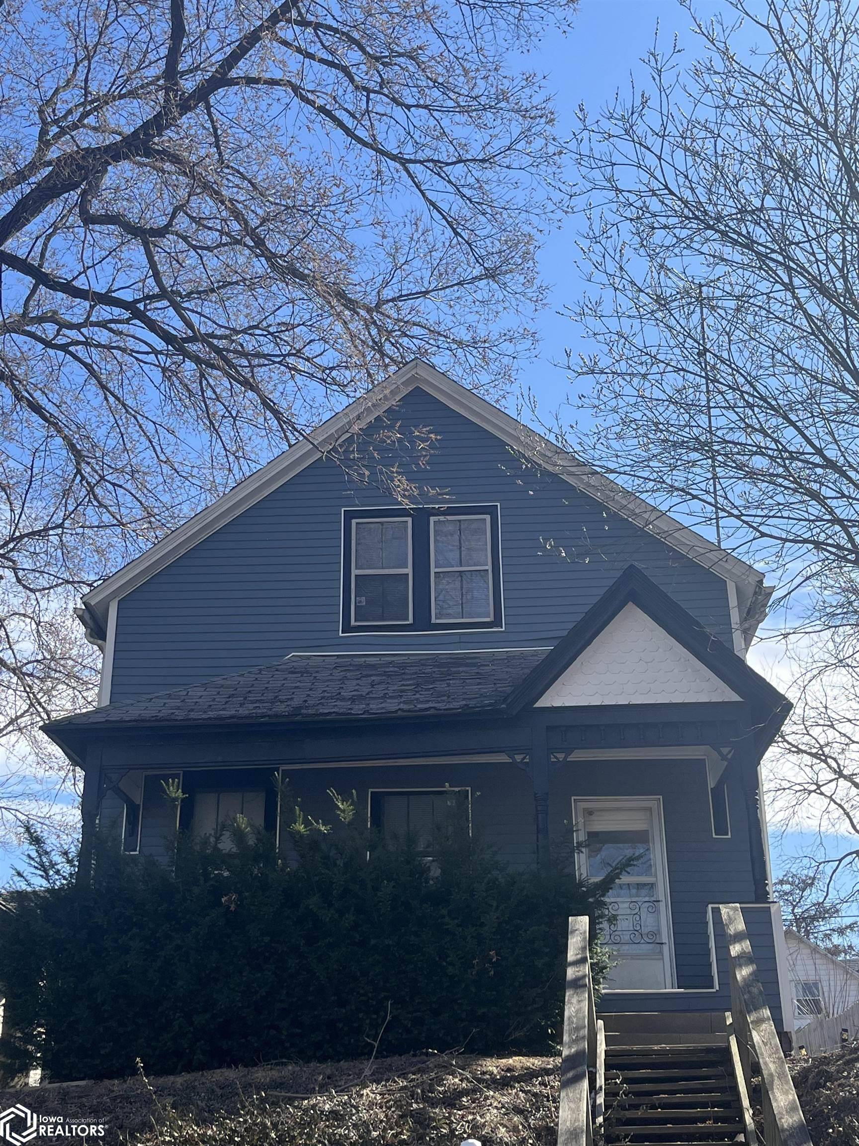 432 May Ave, Burlington, IA 52601