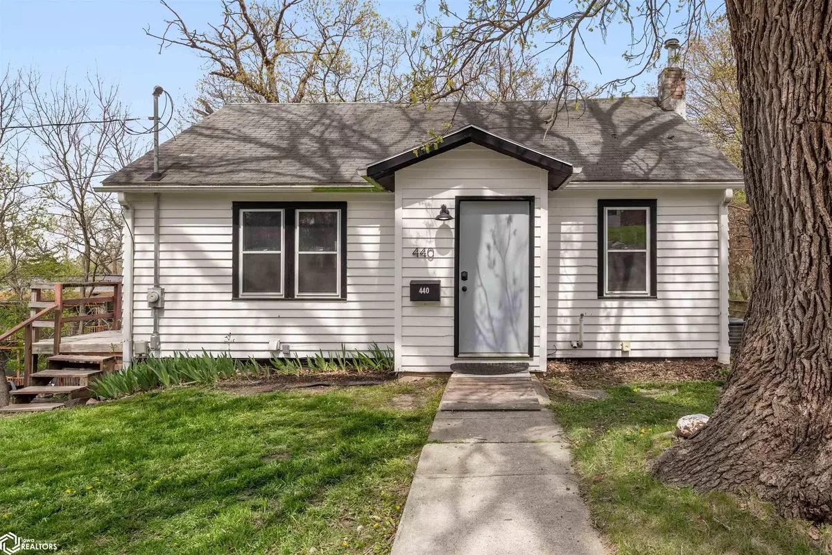 Colfax, IA 50054,440 E Front St