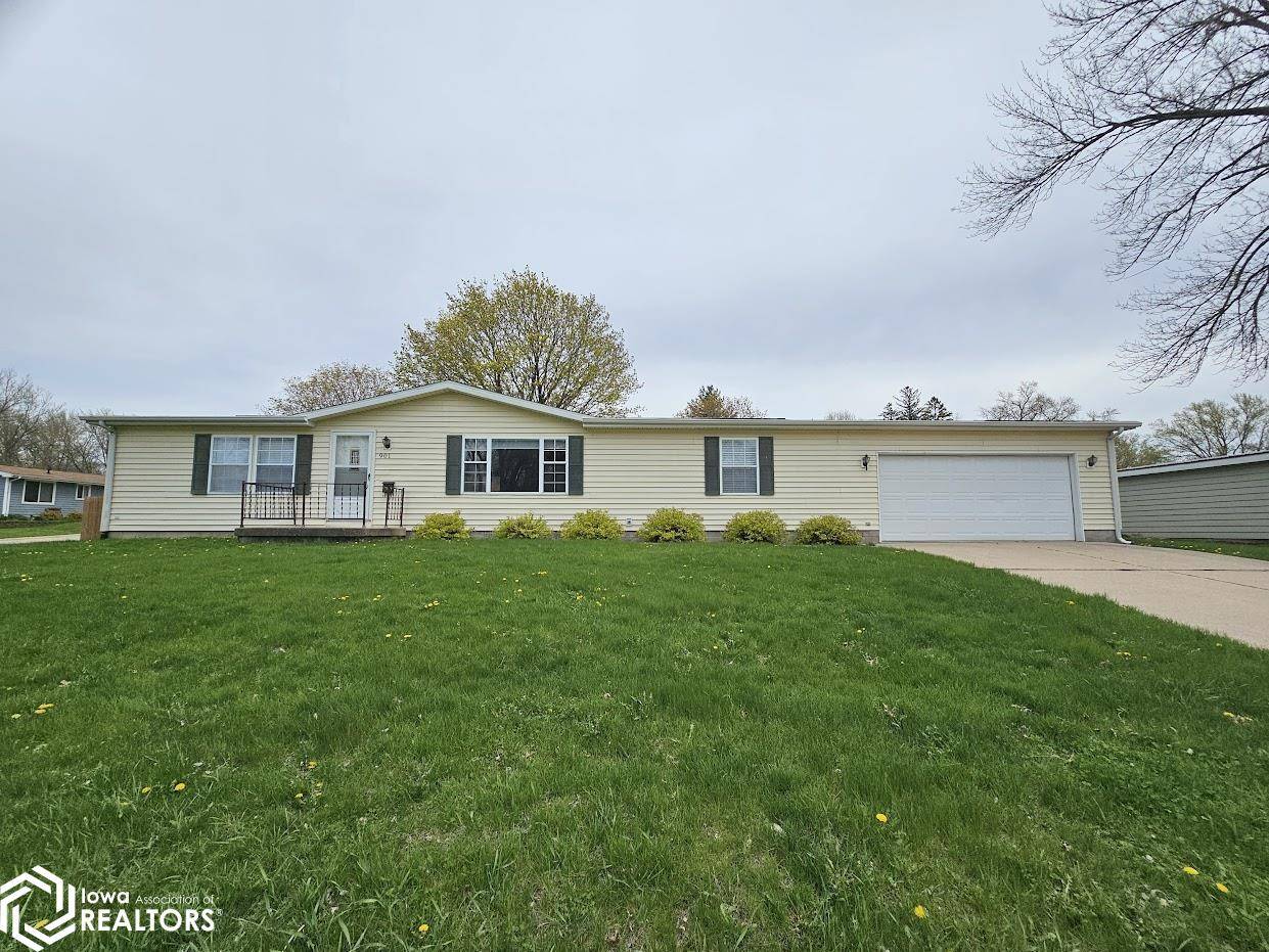 901 S Washington St, Lake Mills, IA 50450
