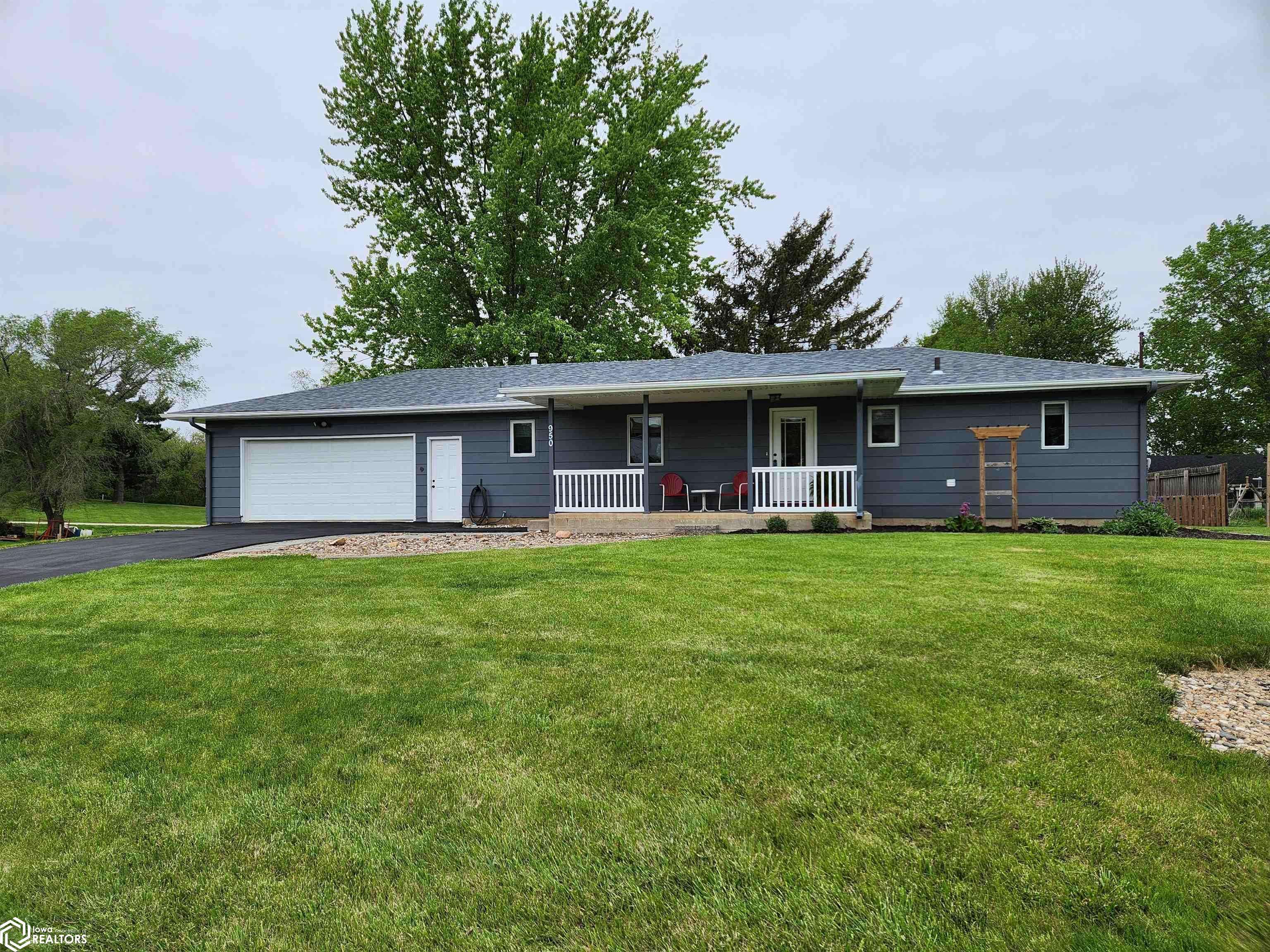 950 Jasper Ave, Kellogg, IA 50135