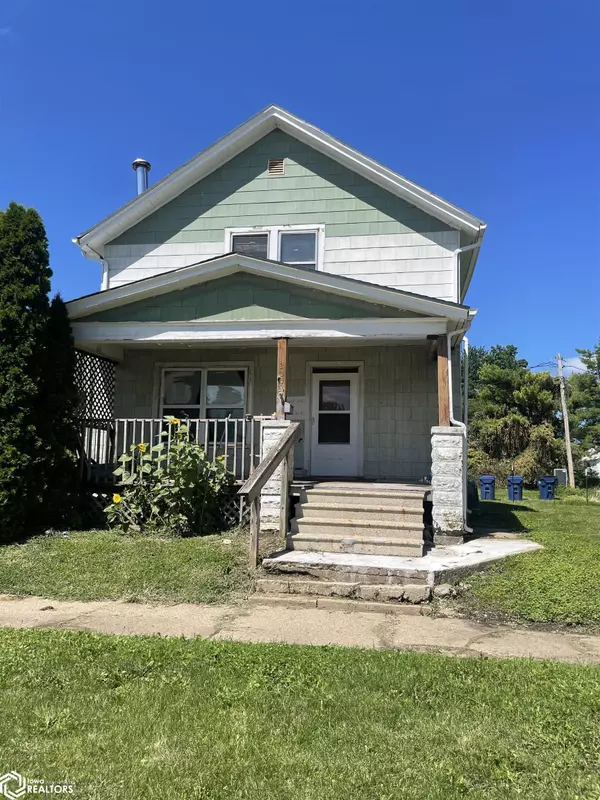 209 S 5th Ave, Marshalltown, IA 50158