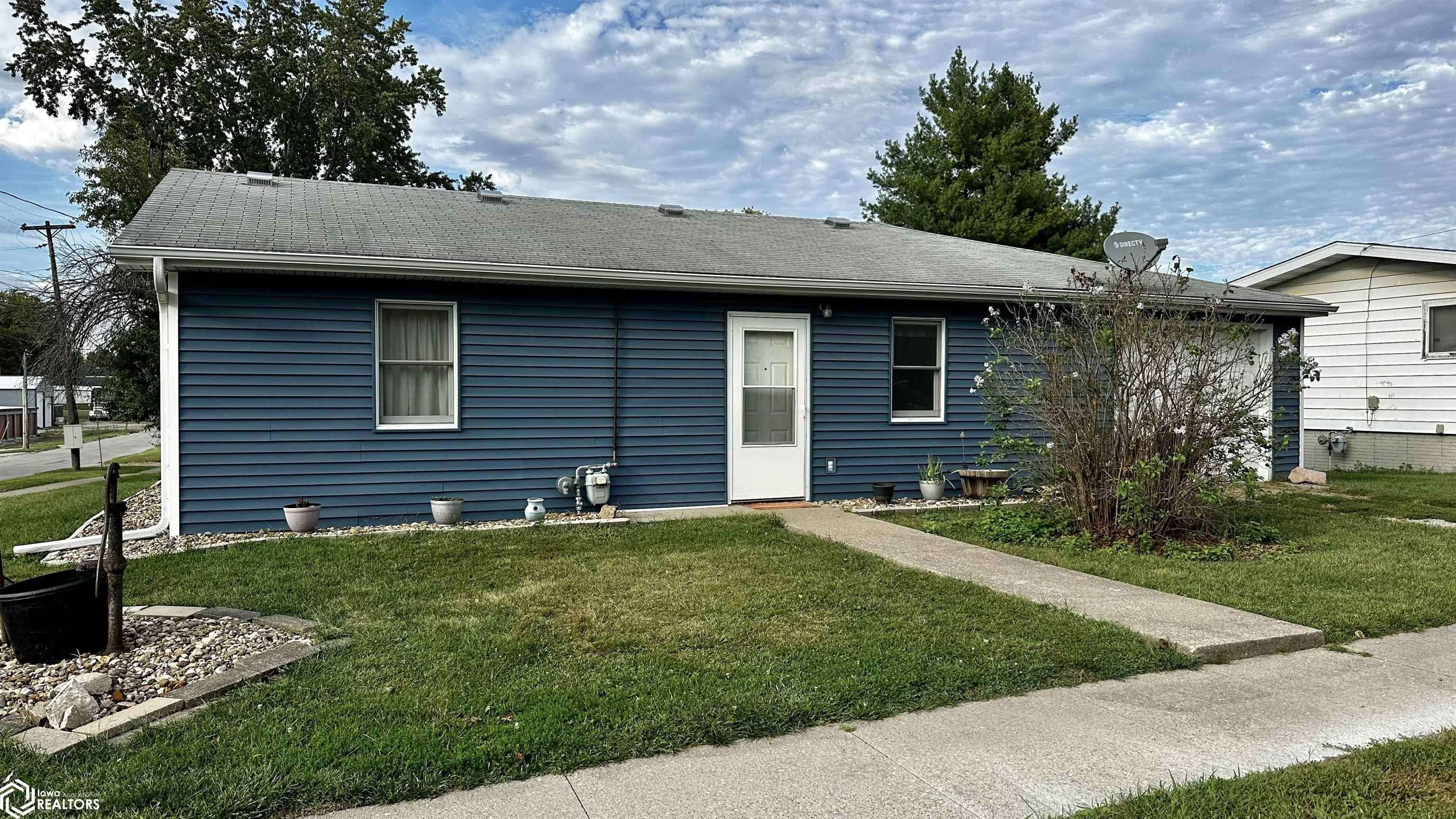 303 E South St, New Sharon, IA 50207