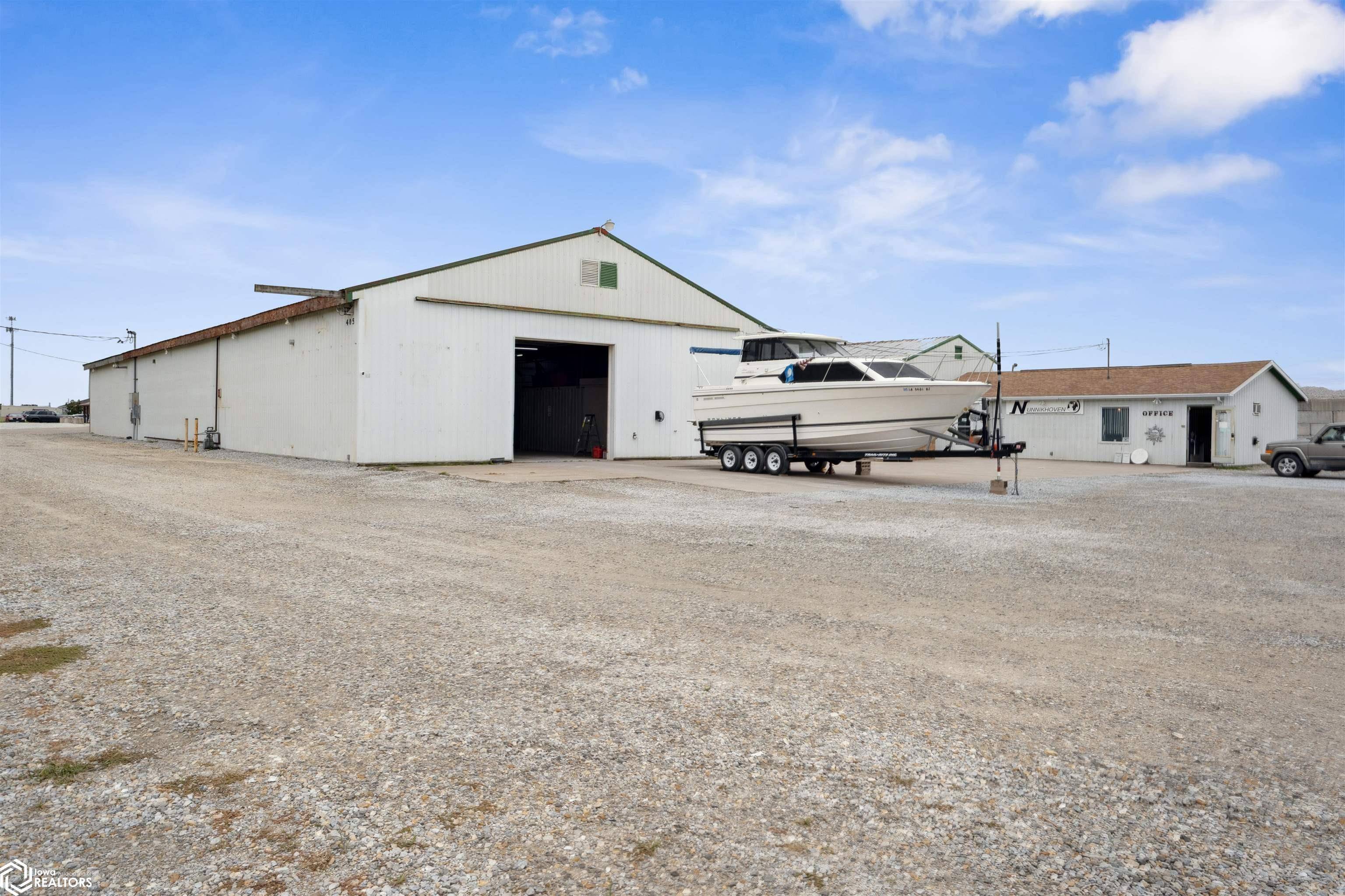 405 Wapello St S, Mediapolis, IA 52637