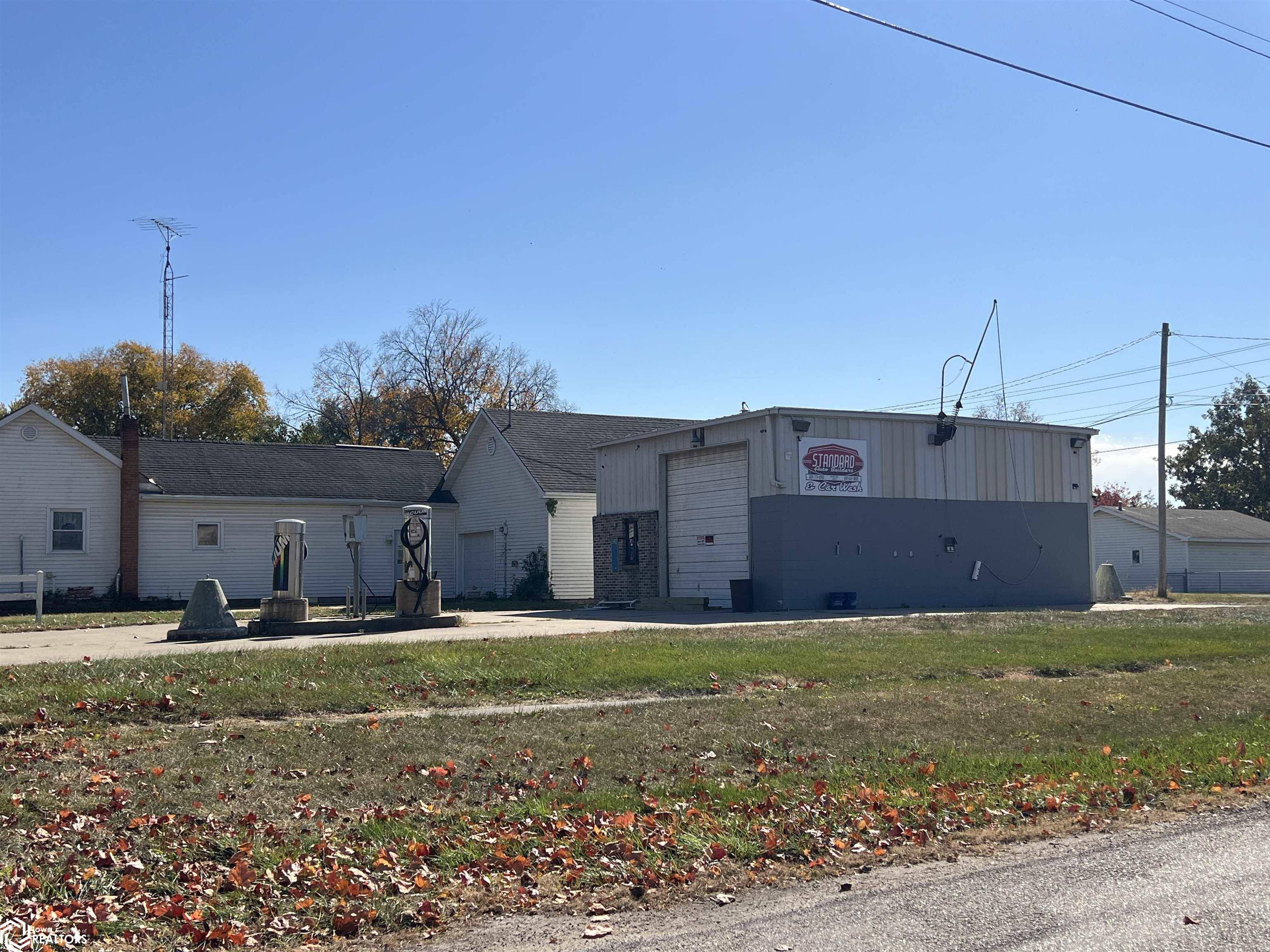 Eldon, IA 52554,210 Elm St