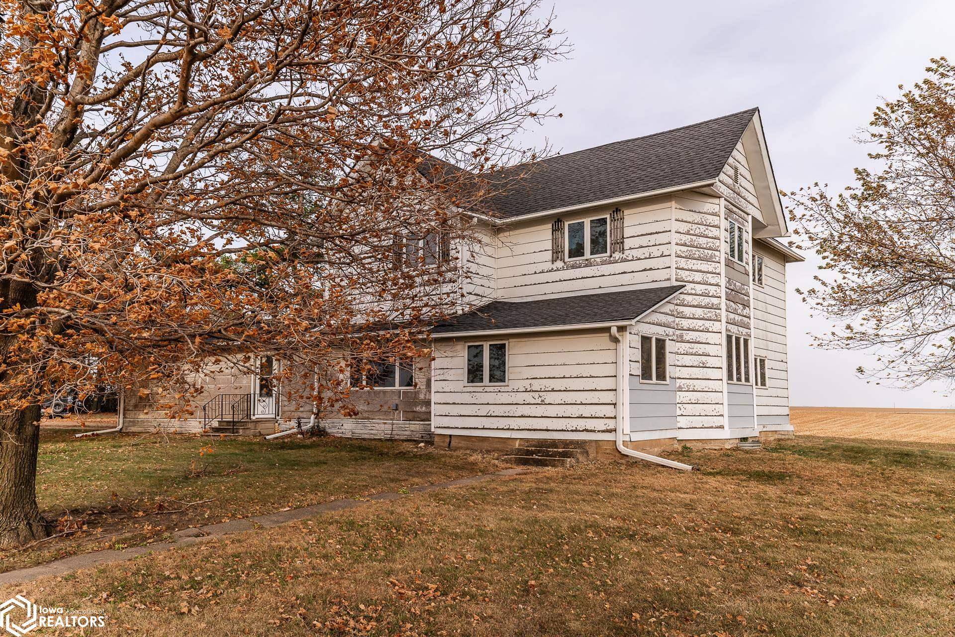 11617 280th St, Conrad, IA 50621