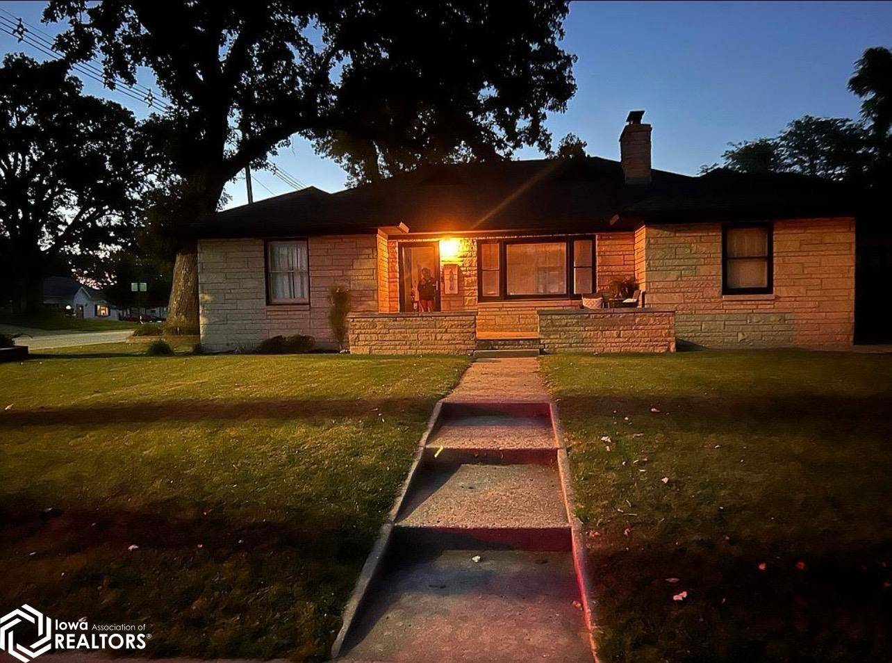 206 W Russell St,  Jefferson,  IA 50129