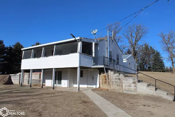 3605 Bluebill Ave, Fertile, IA 50446