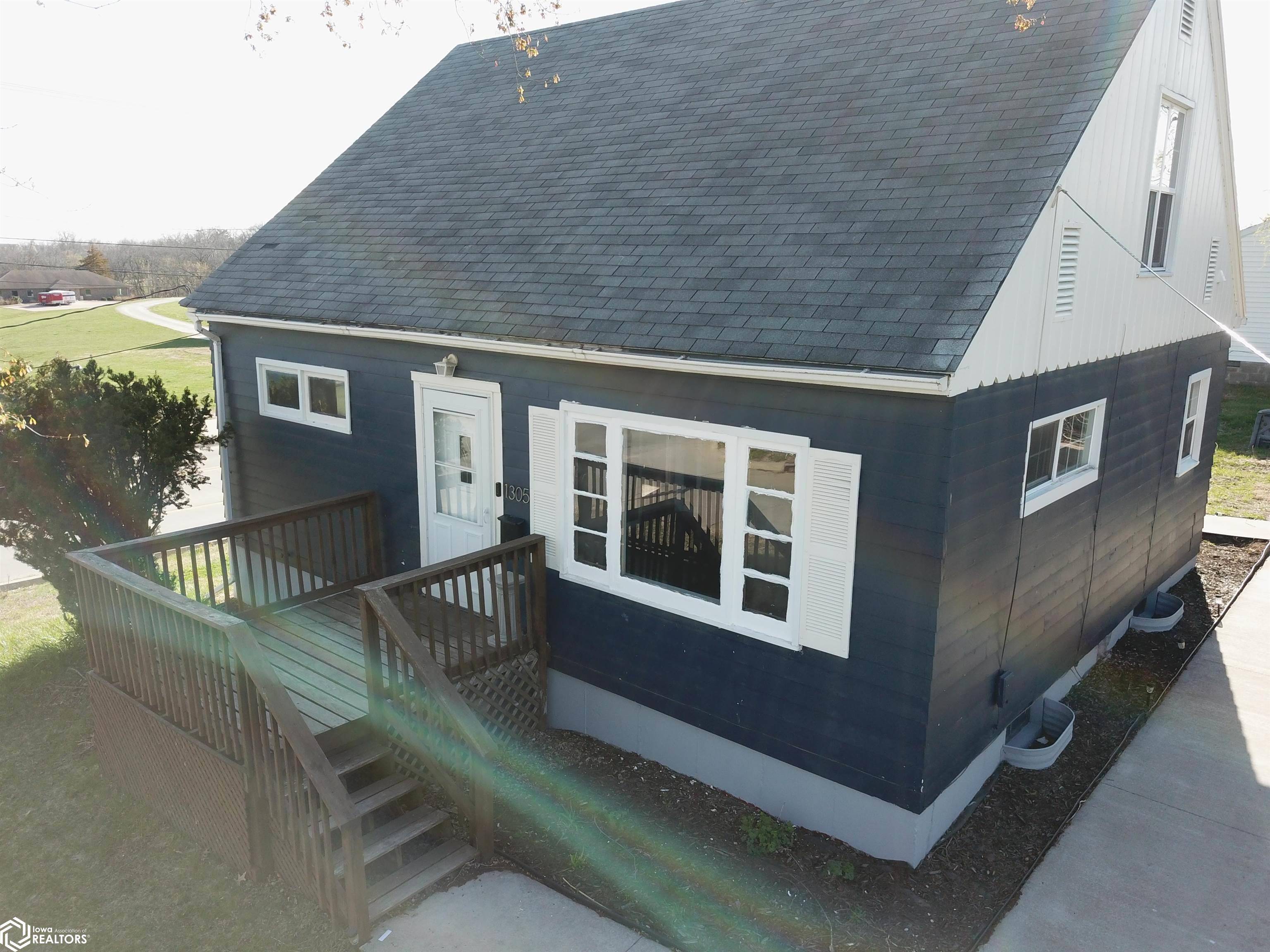 1305 Brentwood Dr, Ottumwa, IA 52501