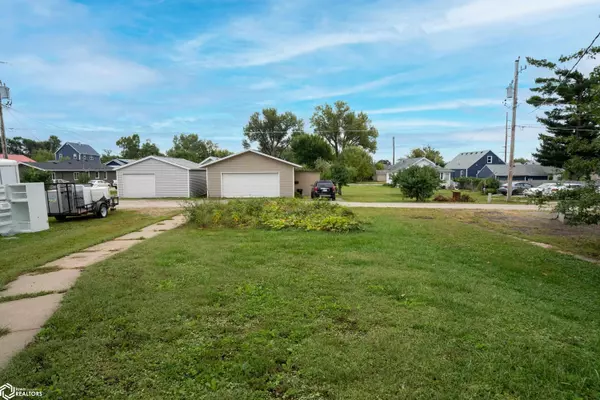 Marshalltown, IA 50158,107 N 9th Ave