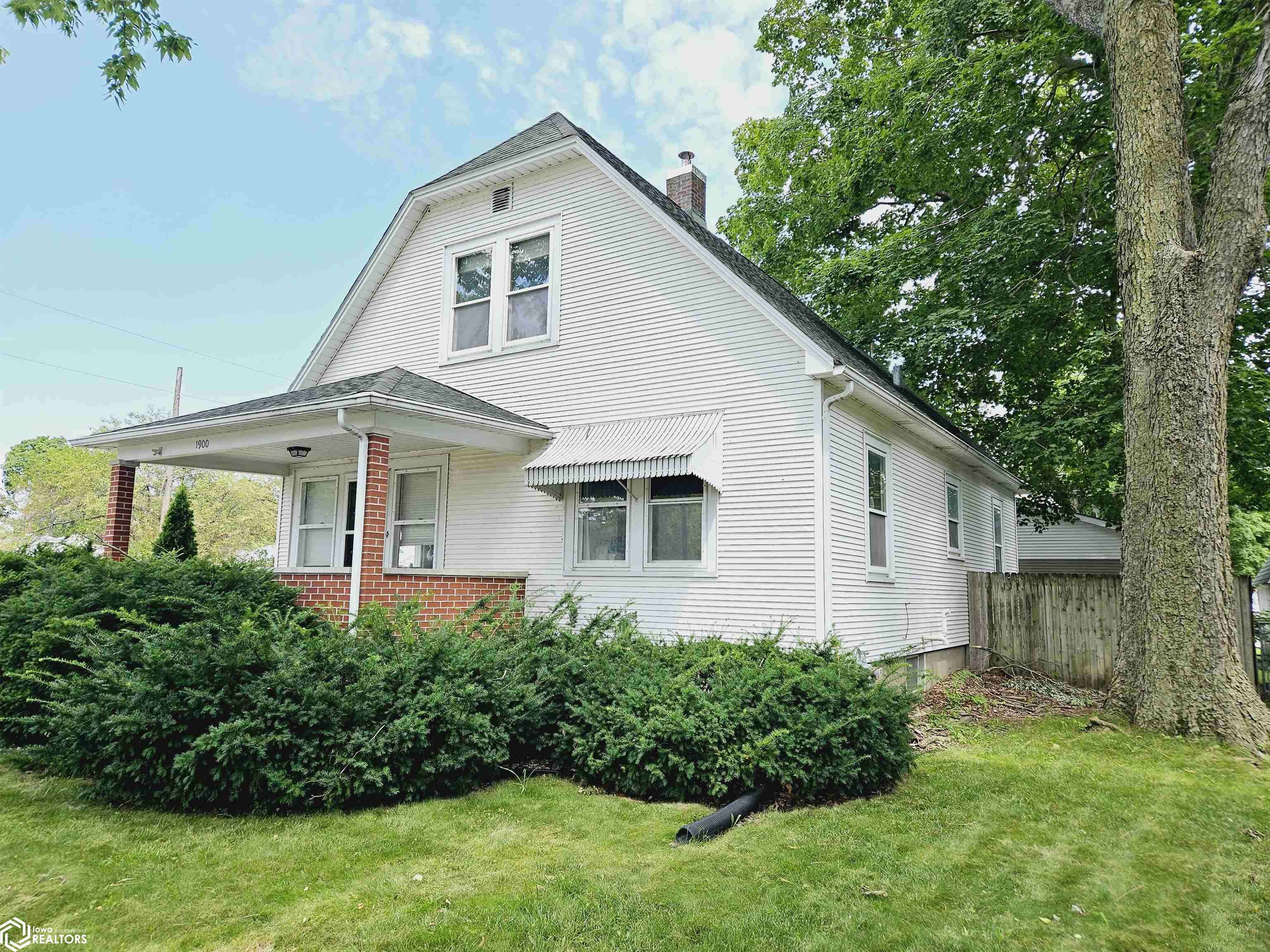 1900 S 16th St, Burlington, IA 52601