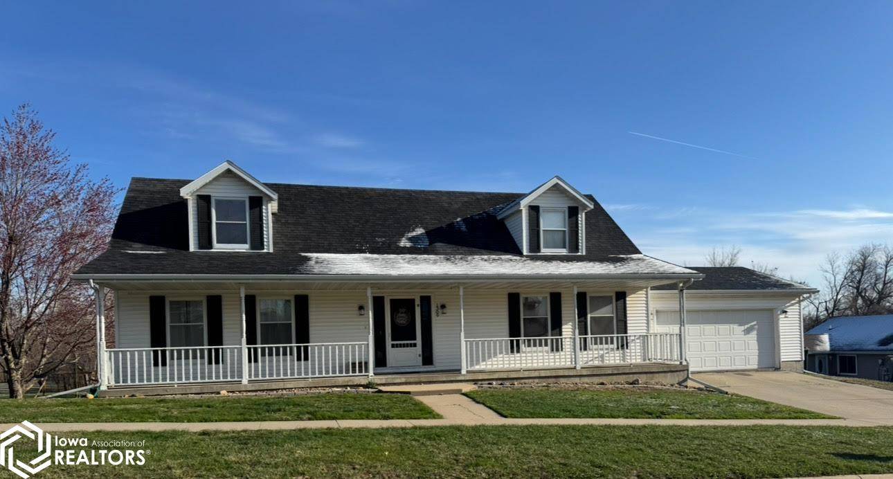 1309 Emerald Dr, Marshalltown, IA 50158