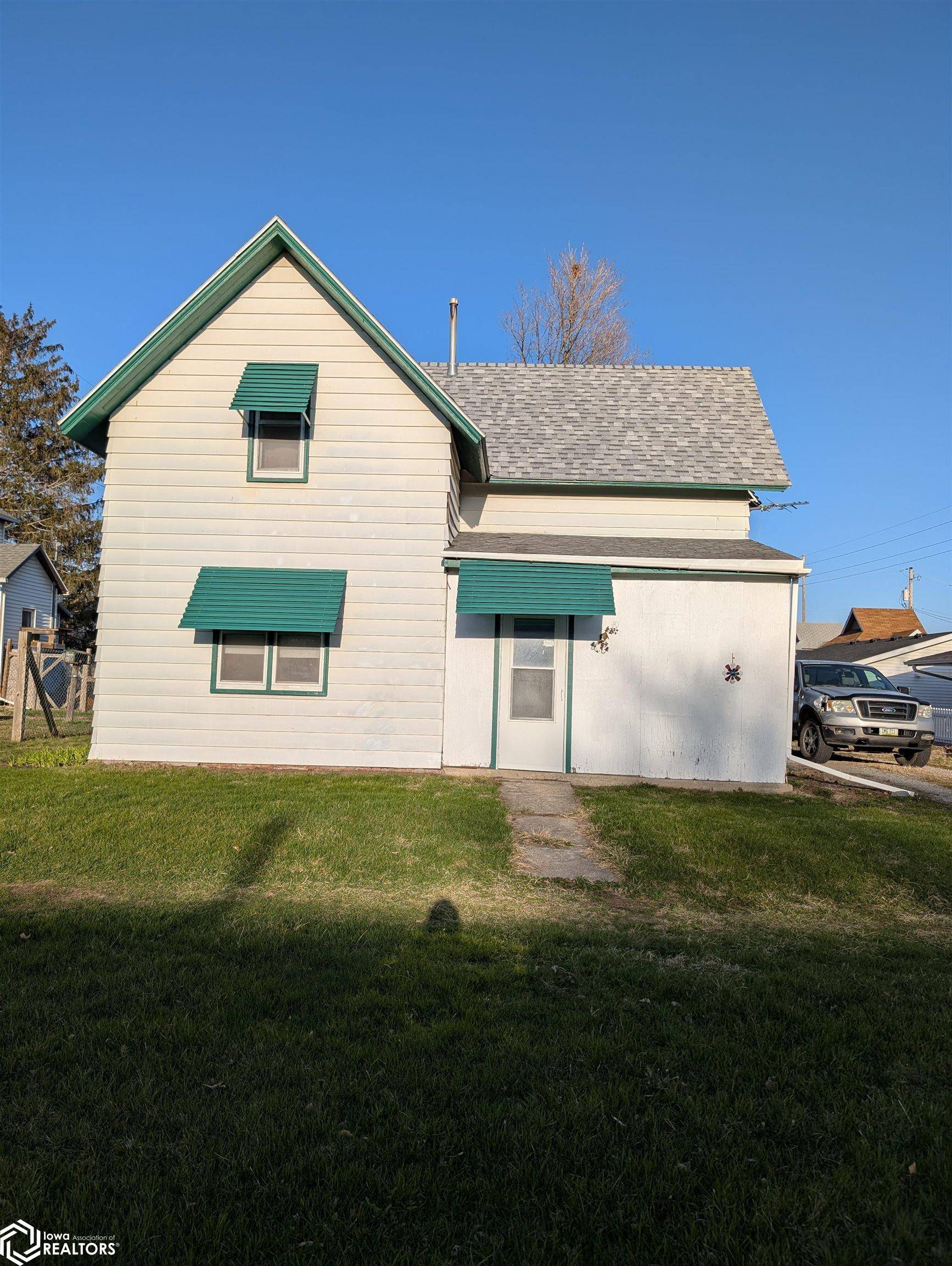 410 S 2nd St, Marshalltown, IA 50158