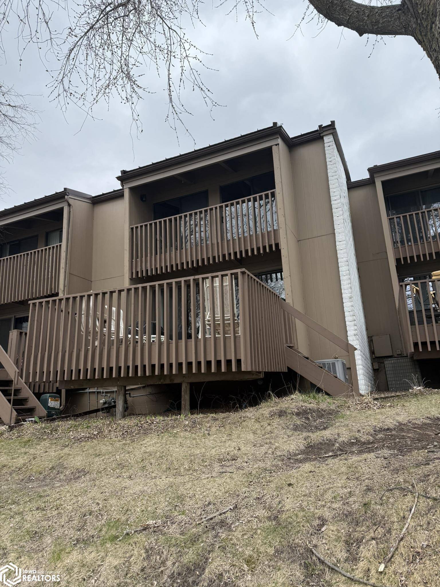 2700 N Shore Dr, Clear Lake, IA 50428